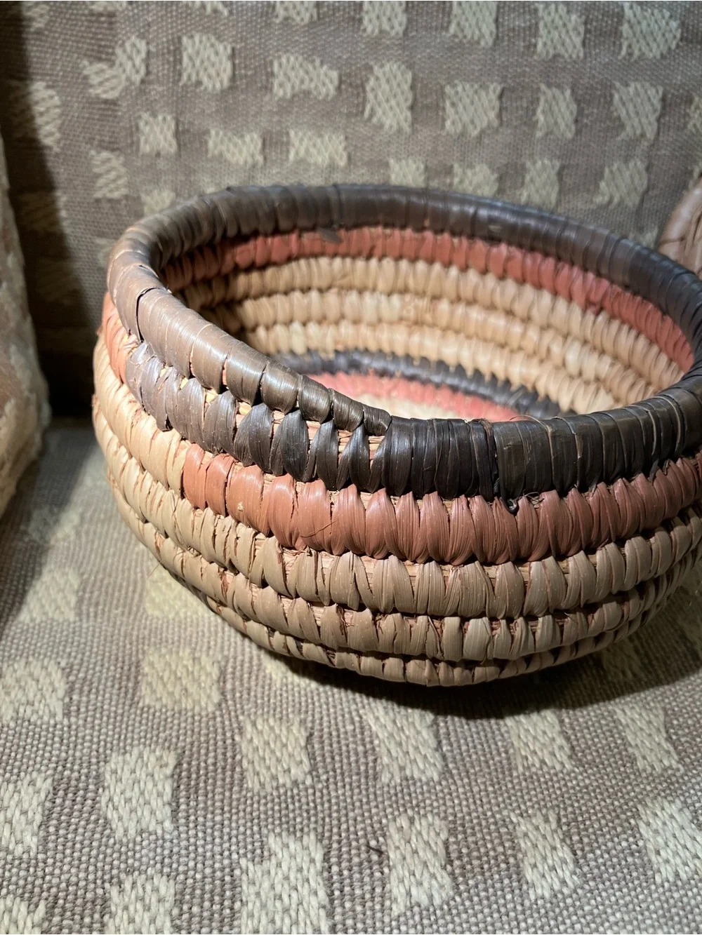 Vintage Mexican hand-woven coiled basket folk art. With lid